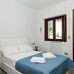 Zarre Apartment